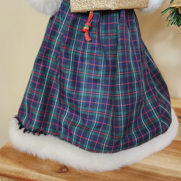 Blue Velvet Velour Plaid Boy and Girl Christmas Carolers Set Christmas Decor - Picture 6 of 14